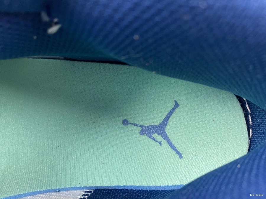 Jordan - Mid 1 Mystic Foam 554724-413 Navy Mint 0325